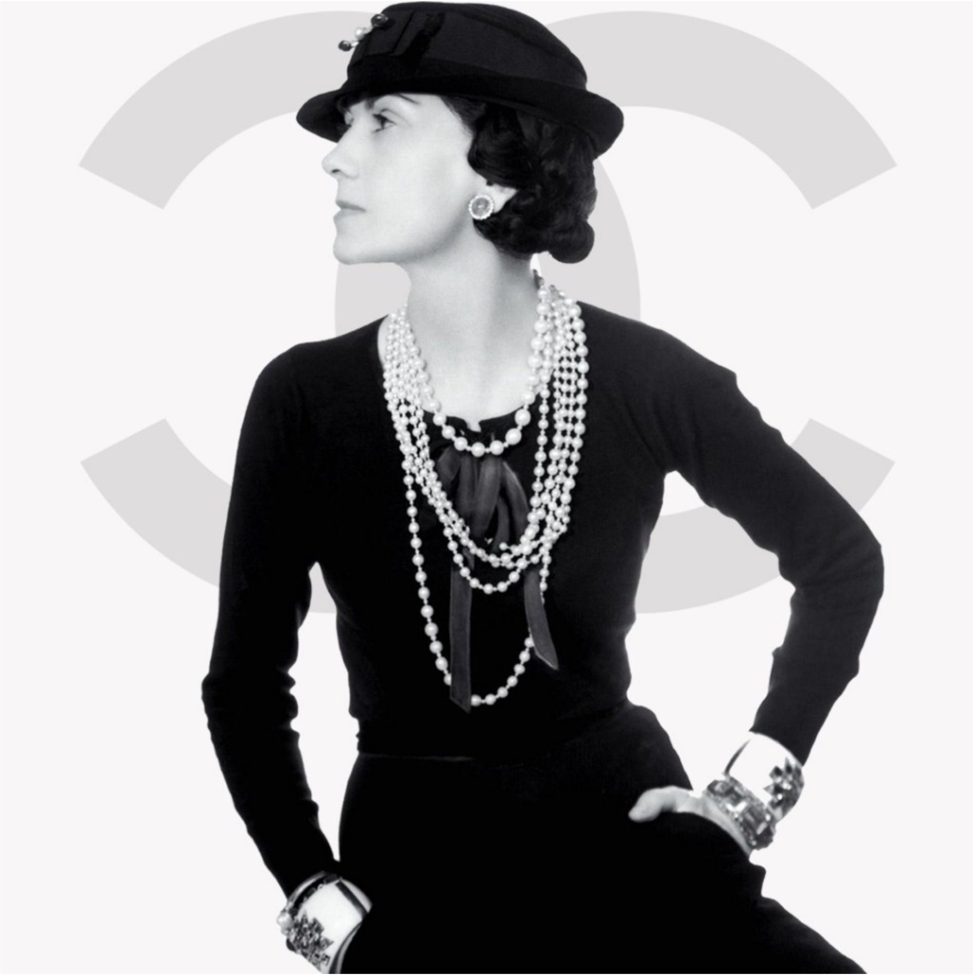 Coco Chanel, from dire poverty to the fashion world