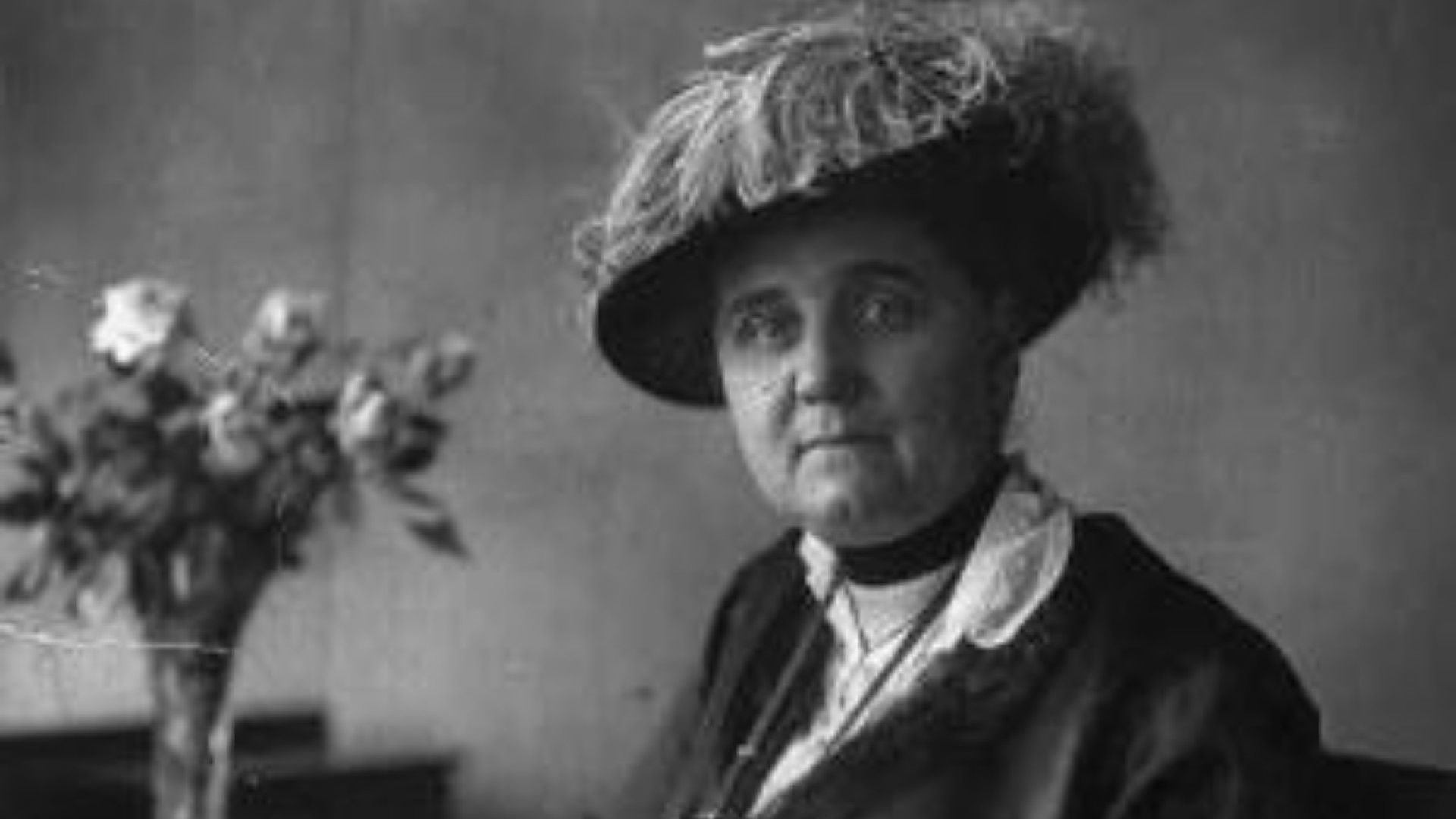 Jane Addams: First American Woman to Win the Nobel Peace Prize